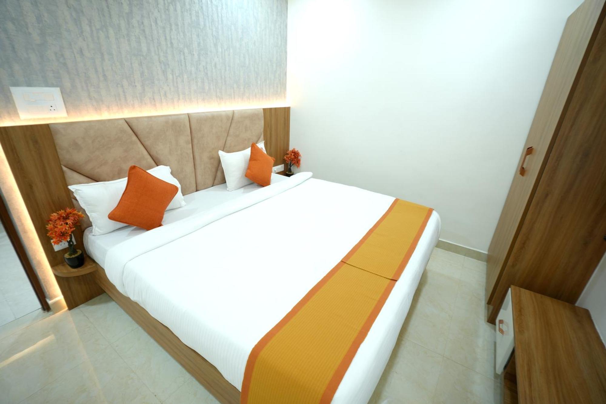 Viola Suites Hyderabad Exterior photo